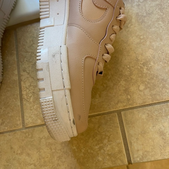 Pixelated Nike Air Force One women’s sneakers - Picture 4 of 5